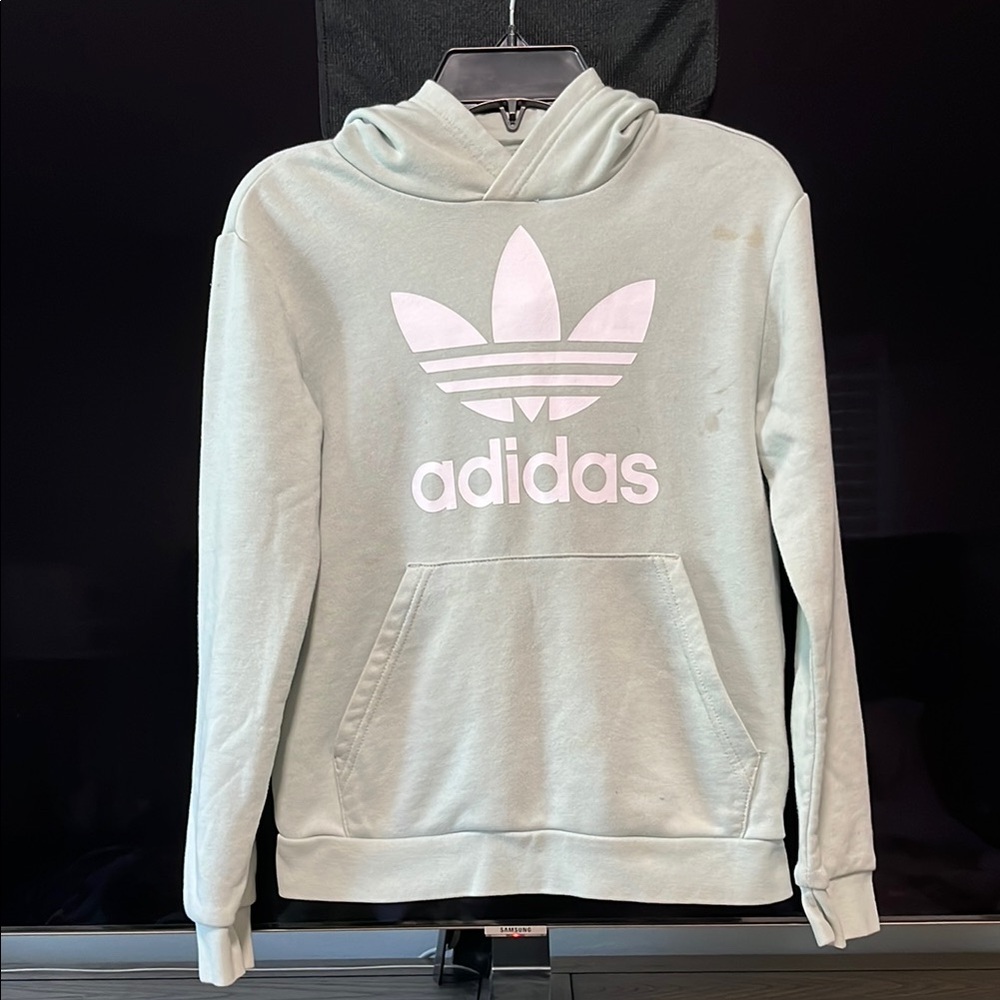 🛍️5️⃣ / 💲2️⃣5️⃣🛍️ - Girl’s Adidas Light Green Hoodie